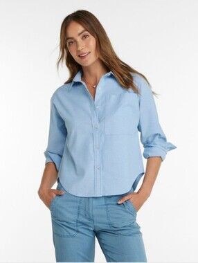 L.L Bean Signature Oxford Button Up Shirt. Womens Large. Sky Blue. 519702. NWT